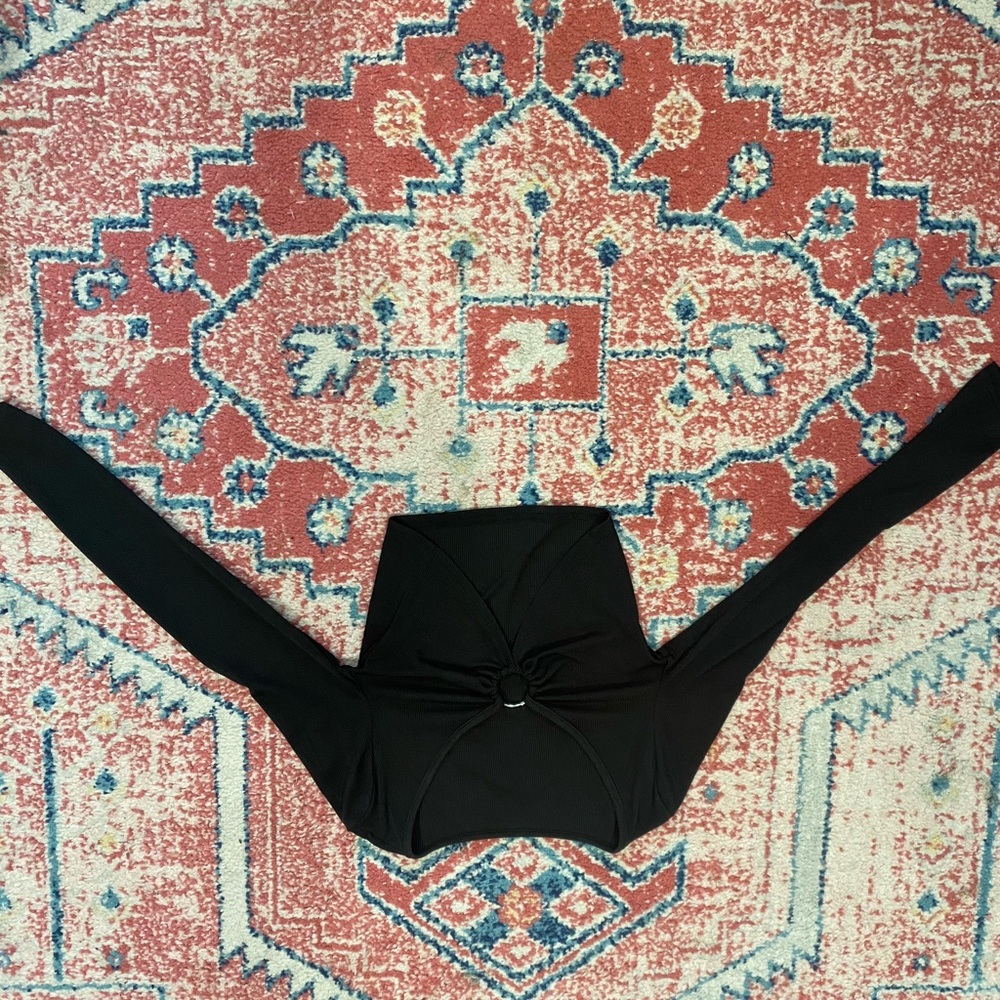 Black, cropped long sleeved top from shein. Size small